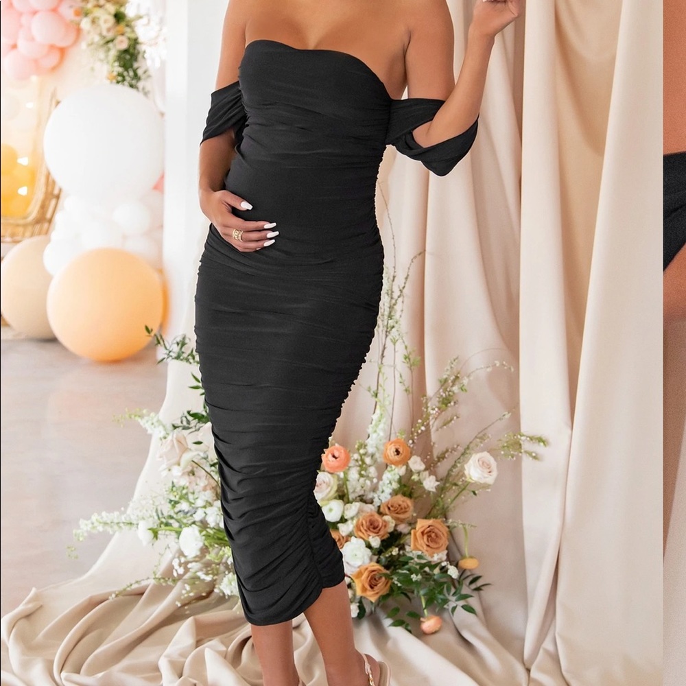 Purchased from Club London August 22,2022.  Wore once for babyshower